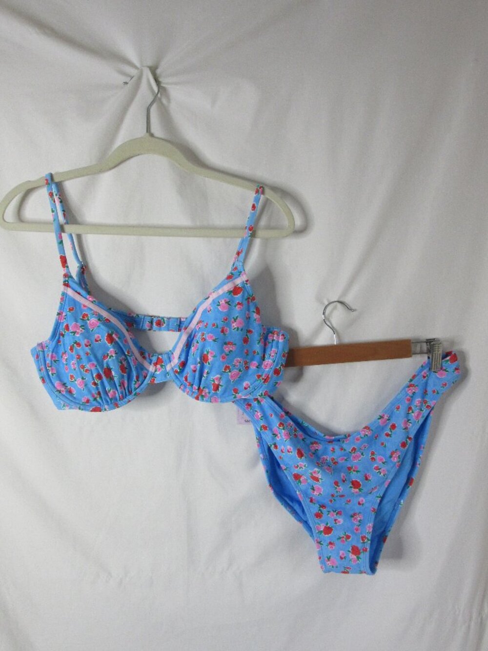 wild fable 2 Piece Bikini Blue Pink Roses Floral Swimsuit Size XL NWT